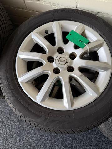 Opel Zafira 2006 Zomerbanden met Velg beschikbaar voor biedingen
