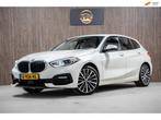 BMW 1-serie 116d Corporate Executive LED AUT NAVI, Auto's, BMW, 730 kg, Gebruikt, 116 pk, Wit
