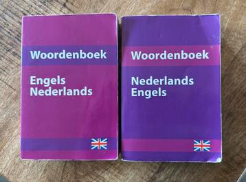 Woordenboeken Nederlands-Engels en Engels-Nederlands beschikbaar voor biedingen