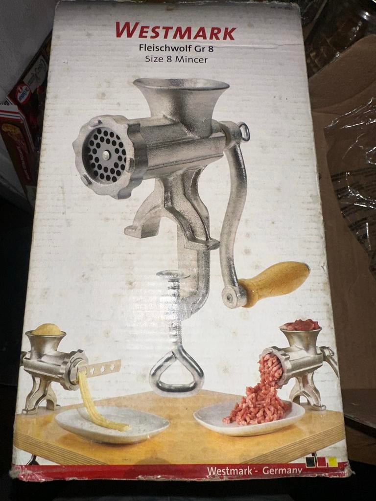 Westmark Vleesmolen Gr 8 - in gebruikte staat, Ophalen, Zo goed als nieuw