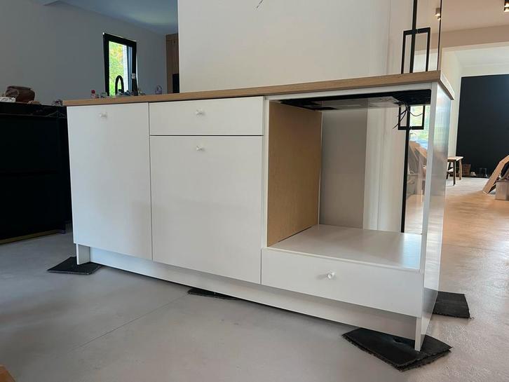 Klein IKEA kitchenette / kookeiland met inductie en spoelbak, Huis en Inrichting, Keuken | Complete keukens, Gebruikt, Overige typen