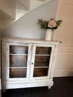 Kast met glazen deurtjes, Ophalen, Gebruikt