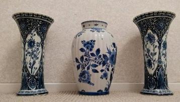 Drie Delfts blauwe vazen! beschikbaar voor biedingen