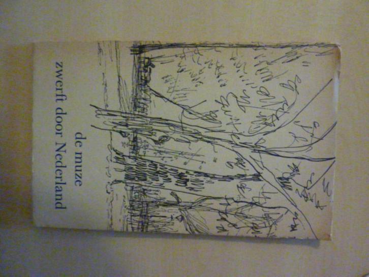 Ed Hoornik - De muze zwerft door Nederland, Boeken, Overige Boeken, Gelezen, Verzenden