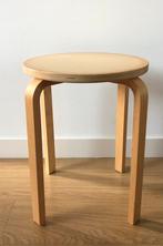 Vintage Ikea Frosta kruk Alvar Aalto stijl, Huis en Inrichting, Ophalen of Verzenden, Zo goed als nieuw, Hout