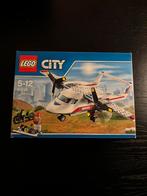 Lego City vliegtuig ambulance 60116, Ophalen of Verzenden, Zo goed als nieuw, 1:72 tot 1:144, Overige merken