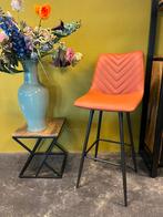 Leuke barkruk in kleuren bruin zwart of cognac, Huis en Inrichting, Barkrukken, Kunststof, Met voetsteun, 60 tot 90 cm, Nieuw