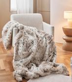 Zachte plaid met imitatie sneeuwluipaardlook, Huis en Inrichting, Woonaccessoires | Plaids en Woondekens, Ophalen, Zo goed als nieuw