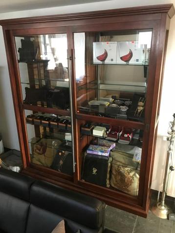VITRINEKAST Mahonie KAST VITRINE Eichholtz Schuifdeurkast beschikbaar voor biedingen