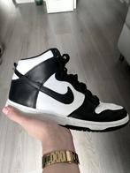 Nike Dunk High Panda - Maat 41, Kleding | Dames, Schoenen, Nike, Ophalen of Verzenden, Zo goed als nieuw, Sneakers of Gympen