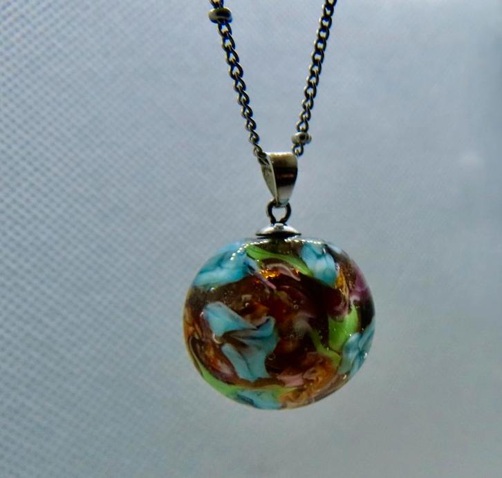 Tuin van glas.. gevangen in een unieke handgemaakte bedel, Sieraden, Tassen en Uiterlijk, Kettinghangers, Nieuw, Glas of Kristal