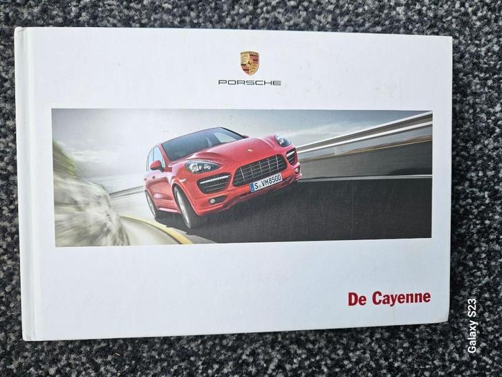 Porsche Cayenne - Nederlandse hardcover verkoopbrochure 2012, Auto diversen, Handleidingen en Instructieboekjes, Ophalen of Verzenden