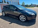 Ford Focus 2.0 Ecoboost 184KW 5-D 2012 Zwart, 74 €/maand, Zwart, 4 cilinders, 1337 kg