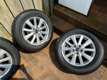 Originele 17" Mazda velgen met Bridgestone winterbanden