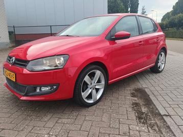 Volkswagen polo 1.2 TSI HIGHLINE STLVERWARMING|AC|LM|PDC beschikbaar voor biedingen