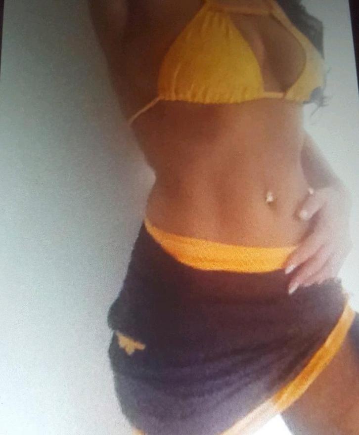 Erg mooie bikiniset, geel met bruine bikini, pareo & top S, Kleding | Dames, Badmode en Zwemkleding, Zo goed als nieuw, Bikini
