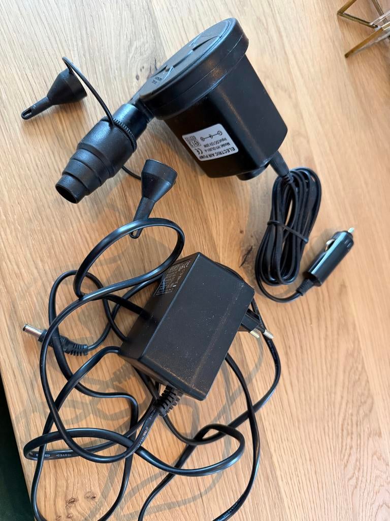 Elektrische luchtpomp, Ophalen of Verzenden, Gebruikt