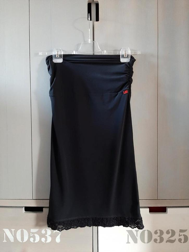 Mooie Penn&Ink Zwarte rok 36 travelstof als nieuw!, Kleding | Dames, Rokken, Zo goed als nieuw, Maat 36 (S), Zwart, Knielengte