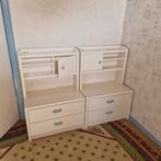 Twee witte nachtkastjes met opbergruimte, Huis en Inrichting, Gebruikt, Ophalen of Verzenden, 45 tot 65 cm, 70 cm of meer
