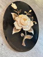 Ambon ovale lijst met parelmoer schelp bloem takken, Antiek en Kunst, Curiosa en Brocante, Ophalen of Verzenden
