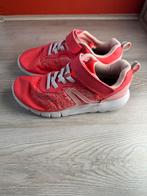 Gymschoenen Decathlon maat 34, Ophalen, Meisje, Sportschoenen, Zo goed als nieuw