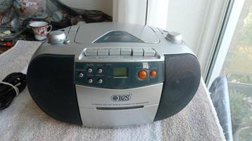 Radio–C-D en Cass. Speler ICeS in zeer goede staat. KLAAR VO beschikbaar voor biedingen