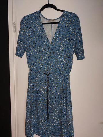 Blauw jurkje met geel/zwart motief IVY Beau Amsterdam beschikbaar voor biedingen