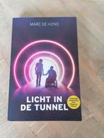 Marc de Hond - Licht in de tunnel, Ophalen of Verzenden, Zo goed als nieuw, Marc de Hond