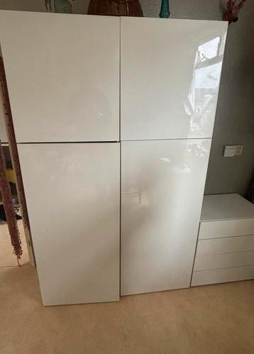 Witte hoogglans kast + ladekast – 121(b) x 41(d) x 194(h) beschikbaar voor biedingen