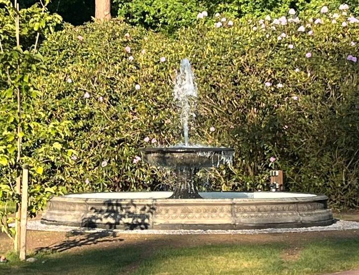 Fontein met rand, Tuin en Terras, Waterpartijen en Fonteinen, Nieuw, Fontein, Beton, Ophalen of Verzenden