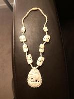 Mooie keting gemaakt van gesneden olifanten bot (geen ivoor), Sieraden, Tassen en Uiterlijk, Kettingen, Ophalen of Verzenden, Zo goed als nieuw