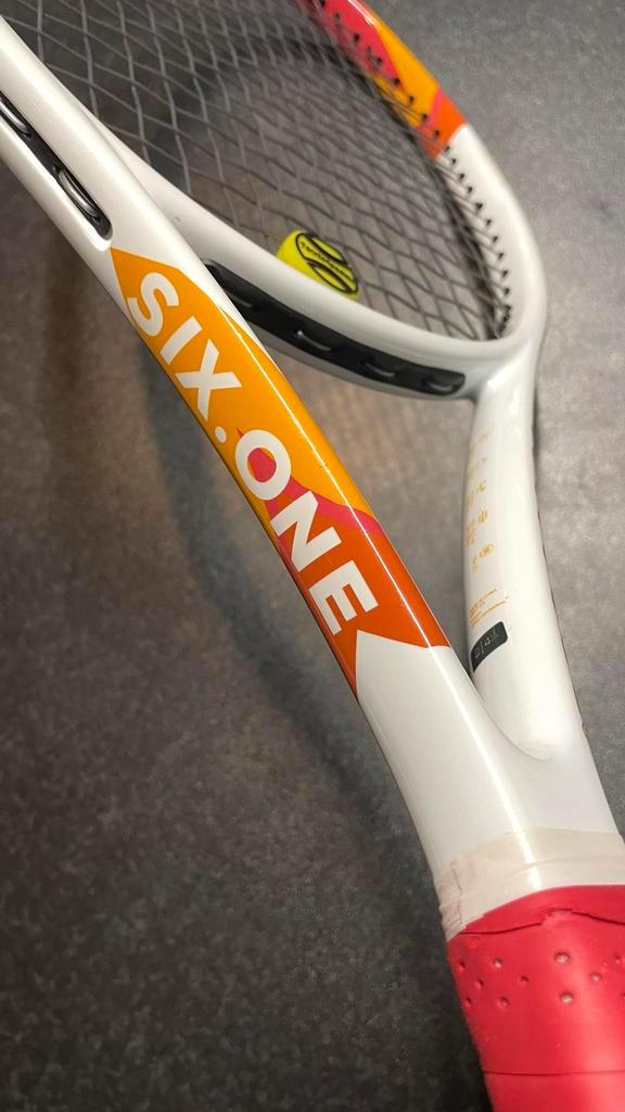Wilson Six.One Grip 2 - Zo goed als nieuw!, Sport en Fitness, Tennis, Zo goed als nieuw, Racket, Wilson, L2, Ophalen of Verzenden