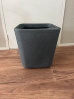 Donker grijze kunstof plantenbak, Tuin en Terras, Bloembakken en Plantenbakken, Ophalen of Verzenden, Gebruikt, Kunststof, Minder dan 60 cm