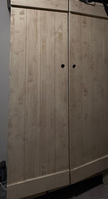 Mooi Gratis Kledingkast  2 deuren /beige Tweelaagse