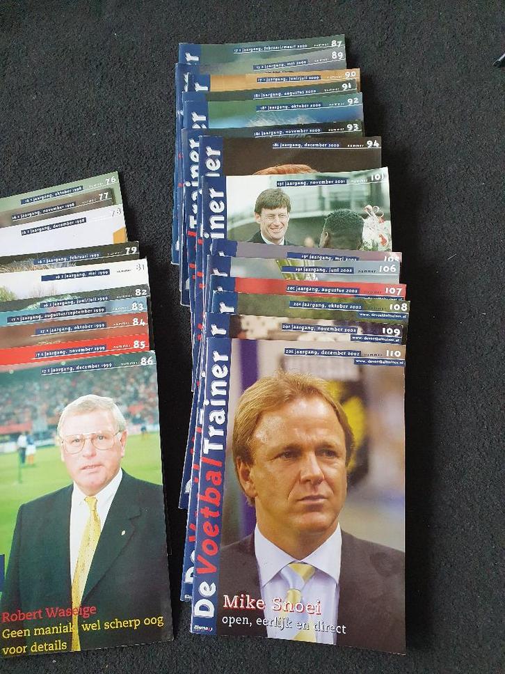 27x De Voetbaltrainer, Verzamelen, Sportartikelen en Voetbal, Zo goed als nieuw, Boek of Tijdschrift, Overige binnenlandse clubs