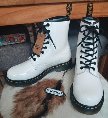 Nieuw: Dr. Martens 40 - 1460 lakleer wit patent lamper white beschikbaar voor biedingen