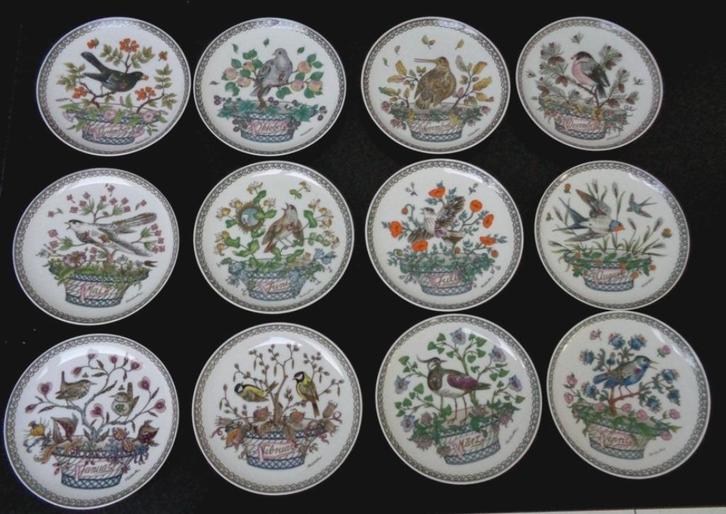 hutschenreuther wandbord/bordjes maandserie eierdopjes. etc, Huis en Inrichting, Keuken | Servies, Zo goed als nieuw, Bord(en)