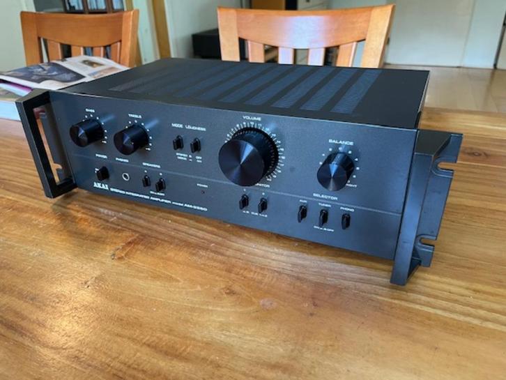 AKAI AM-2250 compleet gereviseerd in topstaat., Audio, Tv en Foto, Versterkers en Receivers, Zo goed als nieuw, Stereo, Minder dan 60 watt