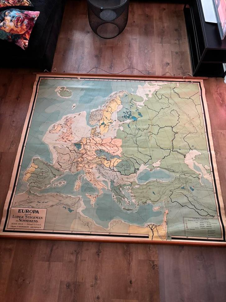 Grote landkaart schoolplaat Europa 175x200 antiek school, Antiek en Kunst, Antiek | Schoolplaten, Aardrijkskunde, Ophalen