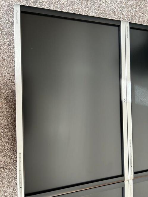 3x 24” HP Compaq LA2405x monitor, Computers en Software, Monitoren, Gebruikt, 60 Hz of minder, DVI, TN, 5 ms of meer, Ophalen
