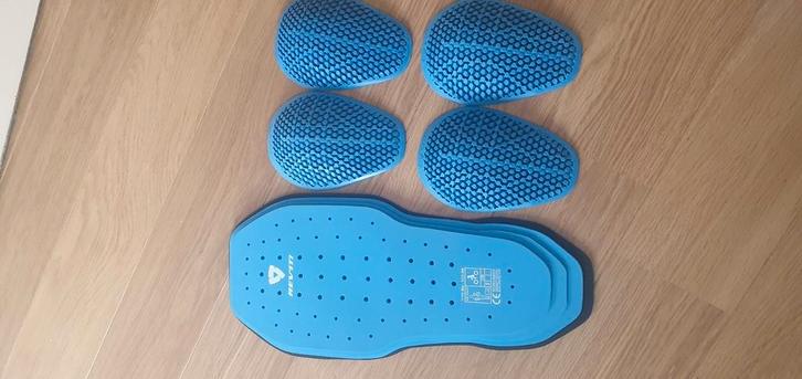 REV'IT! RUG en 22 SCHOUDER/ELLEBOOG BESCHERMING...ZGAN, Motoren, Kleding | Motorkleding, Tweedehands, Ophalen of Verzenden