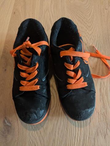 Heelys zwart oranje schoenen maat 35 beschikbaar voor biedingen