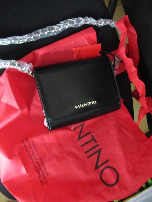 zwarte VALENTINO Alexander Nero TAS, nieuw + rode stoftas, Sieraden, Tassen en Uiterlijk, Tassen | Damestassen, Nieuw, Schoudertasje