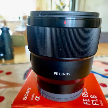 Sony 85mm f1.8 emount lens in Nieuwstaat beschikbaar voor biedingen