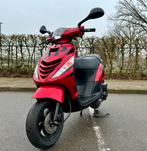 Piaggio zip 4 takt (2017), Fietsen en Brommers, Snorfietsen en Snorscooters, Ophalen, Piaggio, Zo goed als nieuw, Benzine