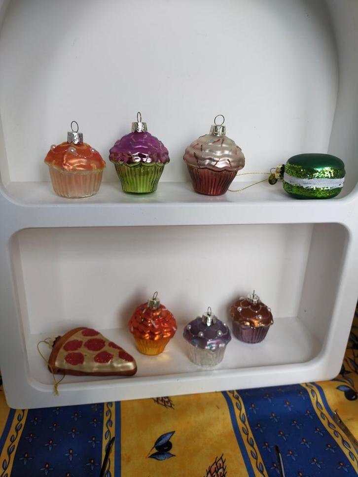 Glazen cupcakes, macaron, pizzapunt hangers, prijs €1.- stuk, Diversen, Kerst, Gebruikt, Ophalen of Verzenden