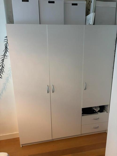 Kledingkast Leen Bakker Varia 3-deurs wit, Huis en Inrichting, Kasten | Kledingkasten, Gebruikt, 200 cm of meer, 50 tot 75 cm