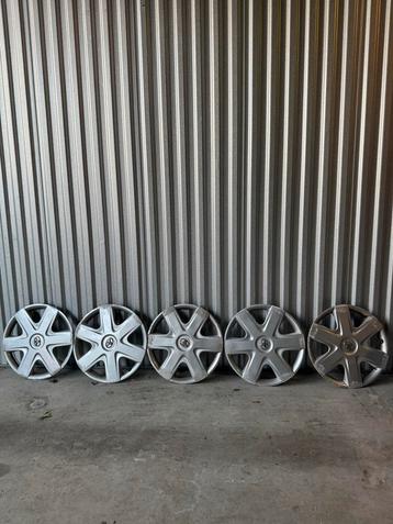 Originele Toyota Wieldoppen 14 inch - Set van 5 beschikbaar voor biedingen