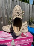 Geox Sneakers Maat 39 - Slangenprint, Geox, Beige, Ophalen of Verzenden, Sneakers of Gympen