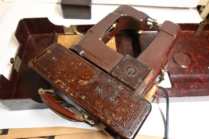 DDR bakelieten naaimachine VEB MEWA Ernst-Thälmann-Werk Suhl, Verzamelen, Overige Verzamelen, Ophalen of Verzenden